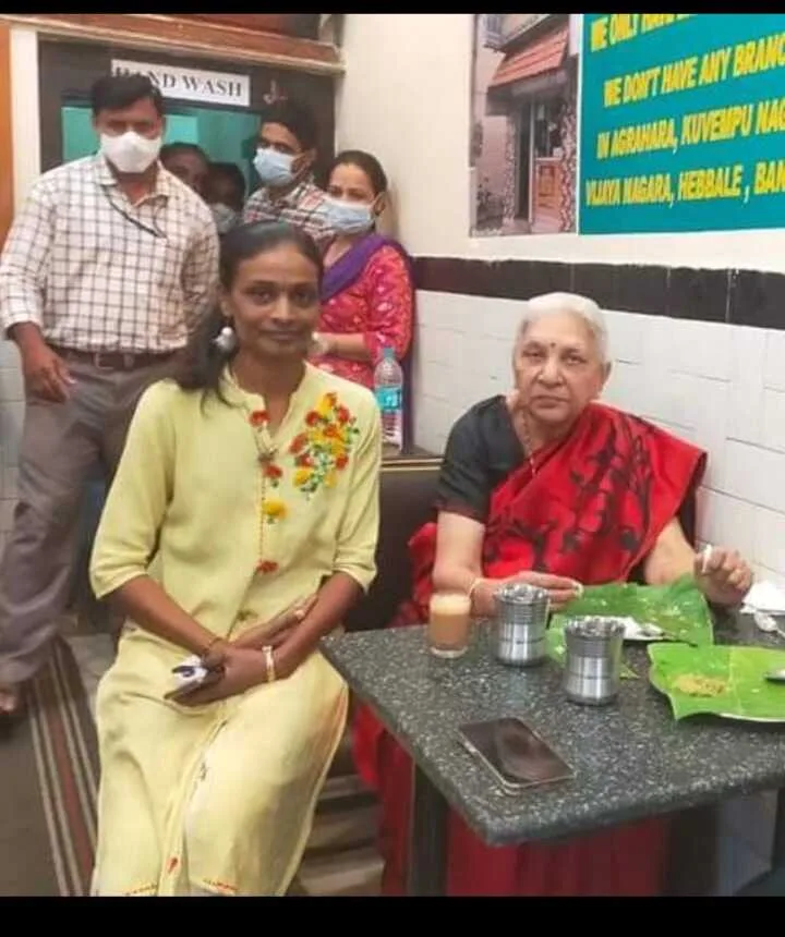 A guest enjoying traditional filter coffee at the Giri Coffee Works counter